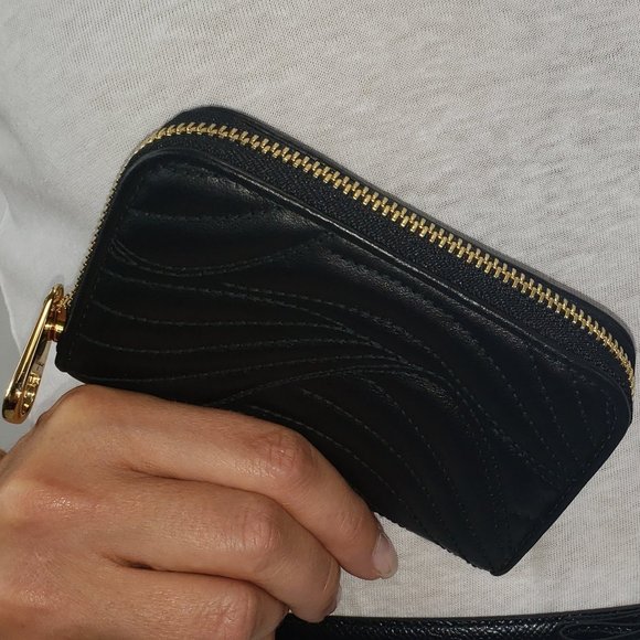 Salvatore Ferragamo Leather Change Purse in Nero NEW IN BOX - Picture 10 of 10